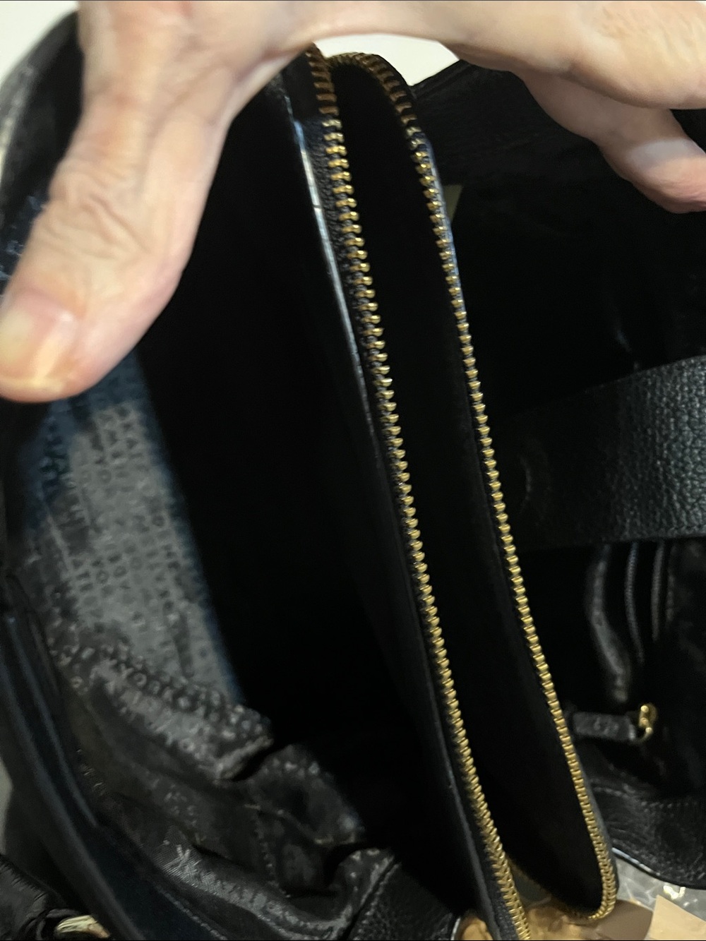 Kate Spade Black Pebbled Leather Satchel / Crossbody Gold Hardware + Charms.NWOT - Picture 5 of 10